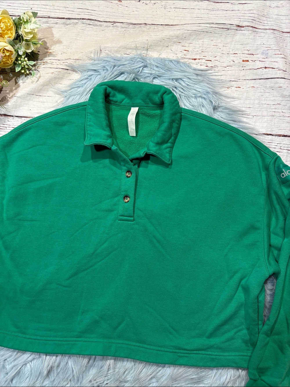 Alo Cropped Polo Henley Fleece Pullover Sweater Size Medium Emerald Green - Picture 6 of 8
